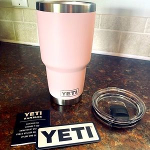 Yeti 30 oz Rambler - PINK